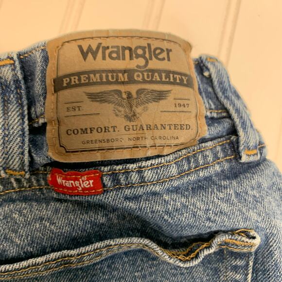 Wrangler Dad Jean Shorts Jorts Sz 34 - Picture 4 of 5